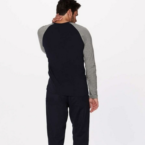 Lululemon Athletica Bodhi Long Sleeve Shirt Navy/Heathered Gray Medium - Picture 11 of 11